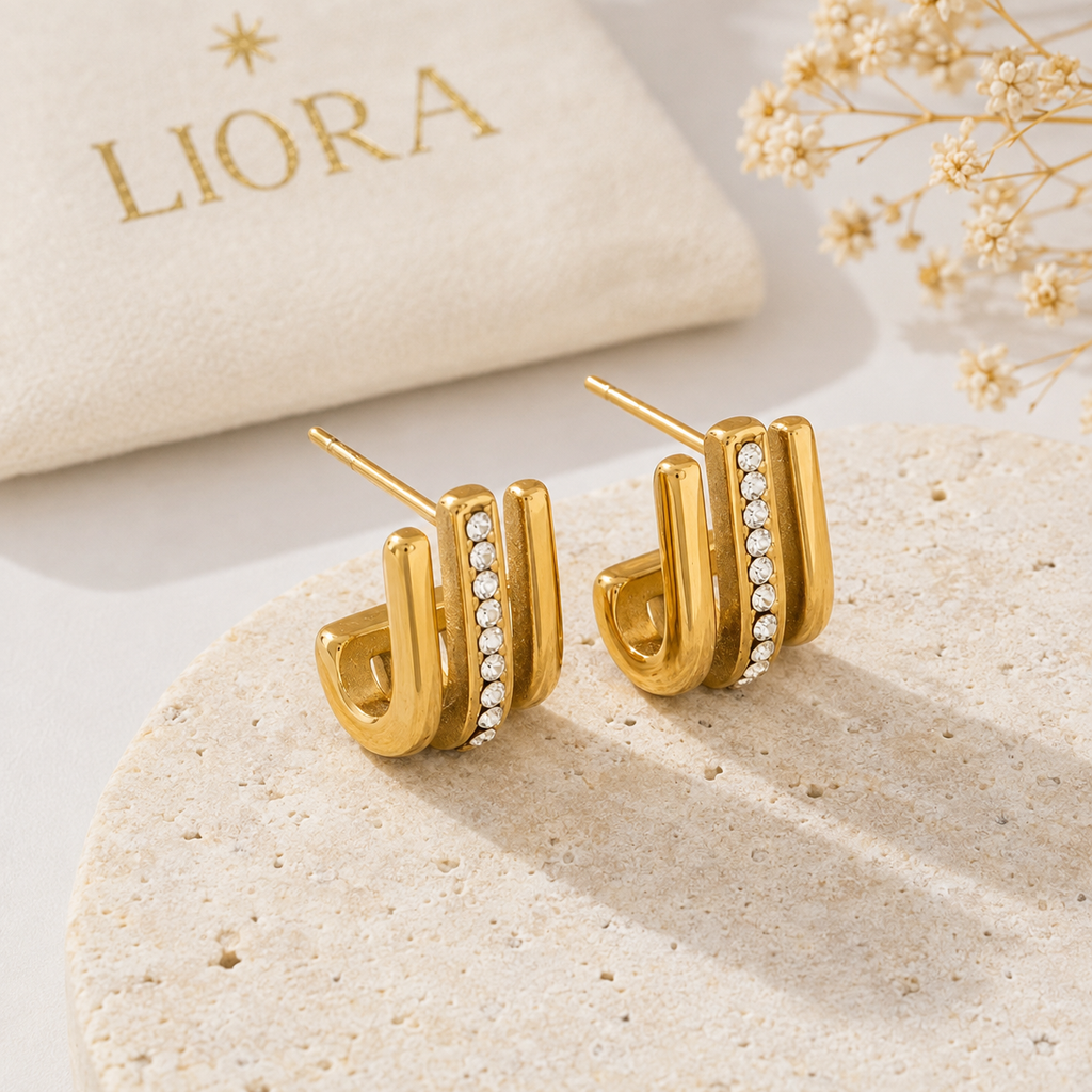 LIORA ÉCLAT — Boucles d’oreilles dorées ornées de cristaux