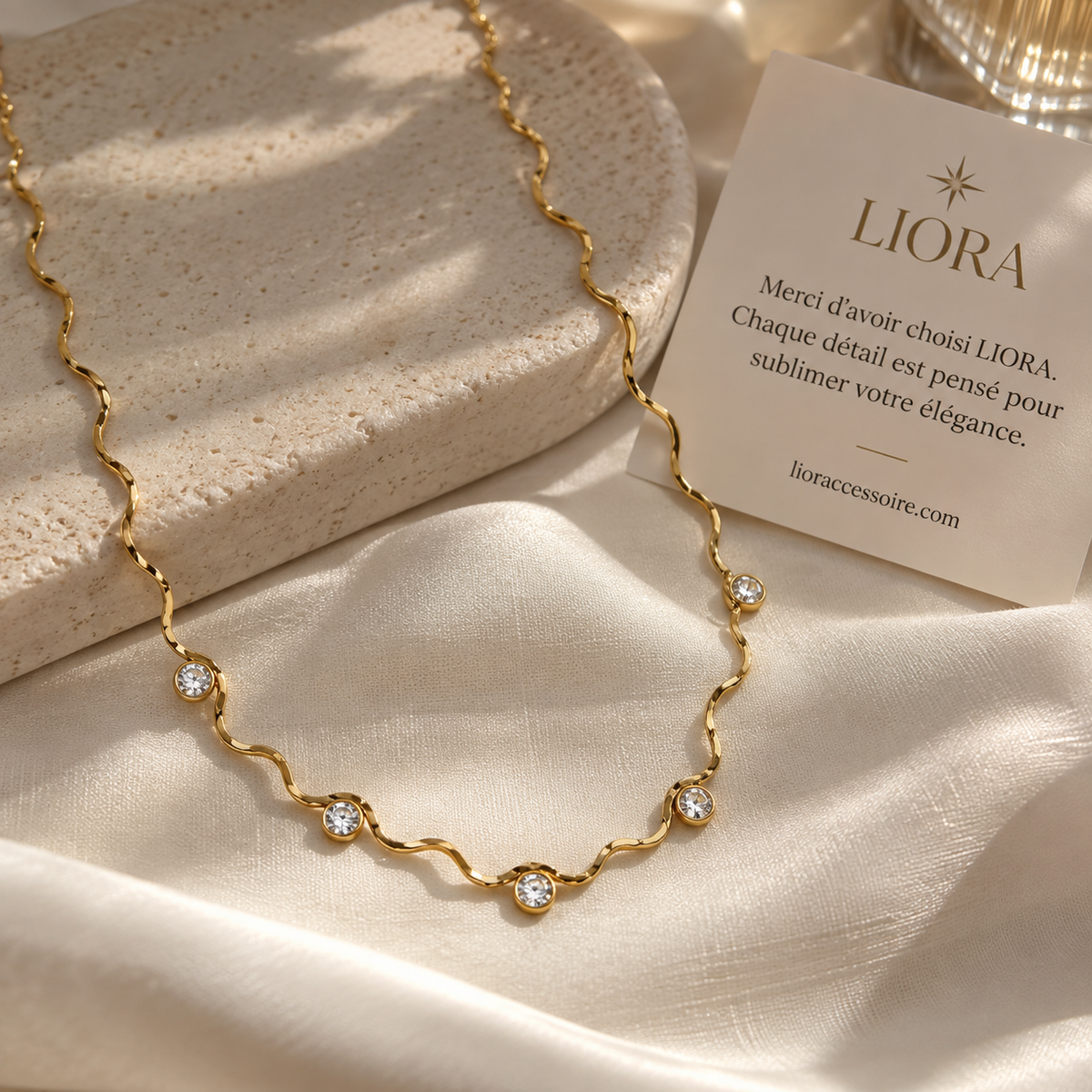 CALYRA — Gold-tone necklace with crystals